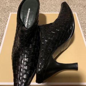 Women’s Donald J Pliner Black Shoe